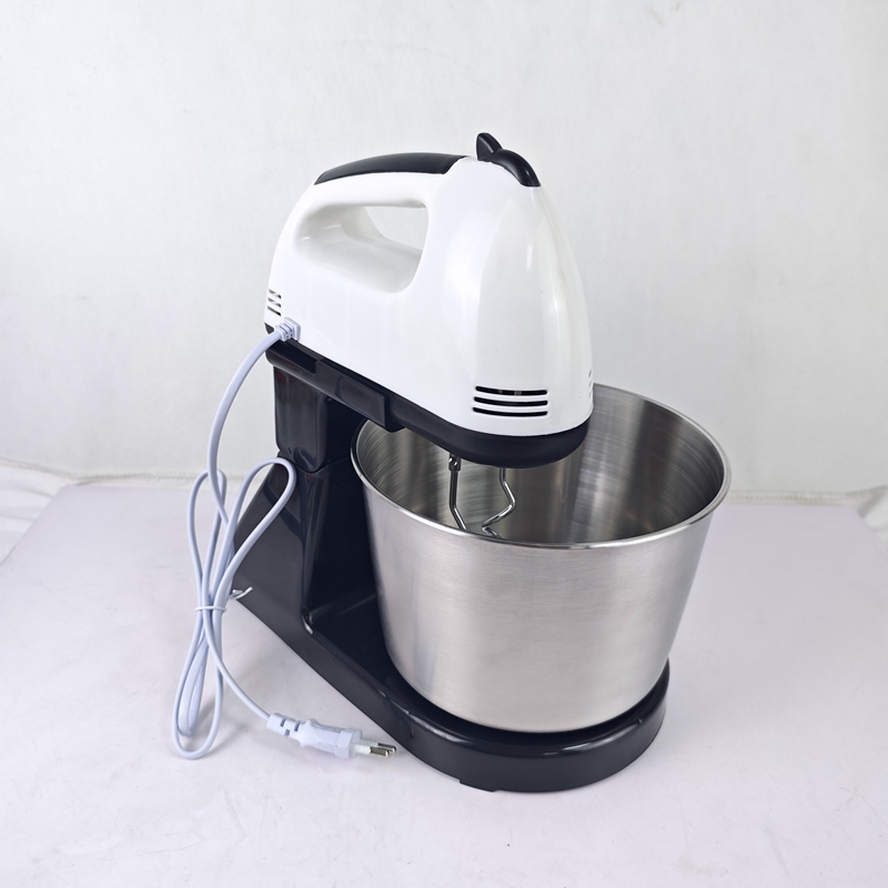 600 watt hand mixer