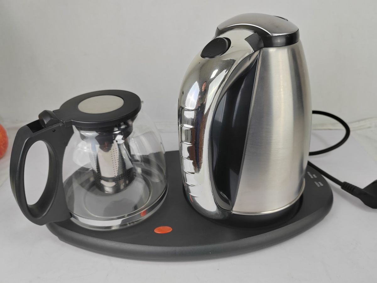 kettle and teapot set