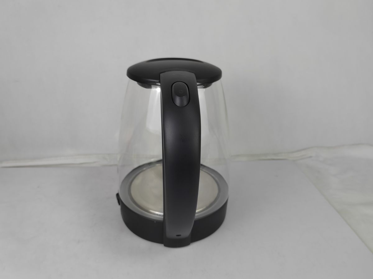 black electric kettle